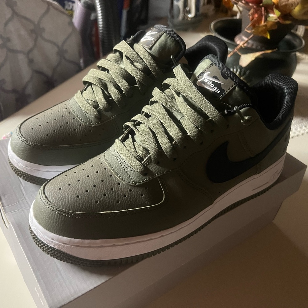 Men’s Nike Air Force 1 Low 07, Olive Black Double Swoosh